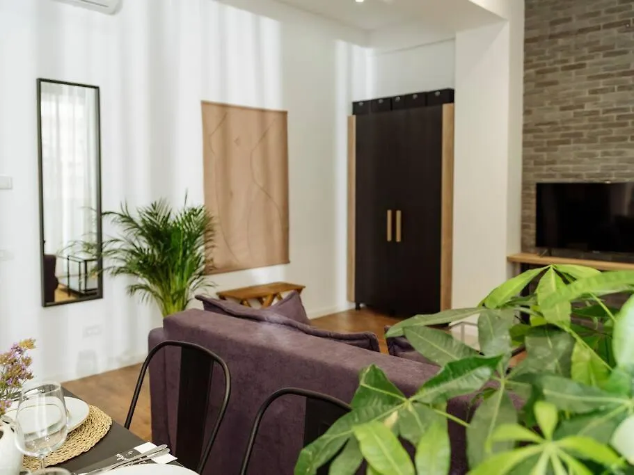 Central 1 Apartment - New Building & Parking Bucharest