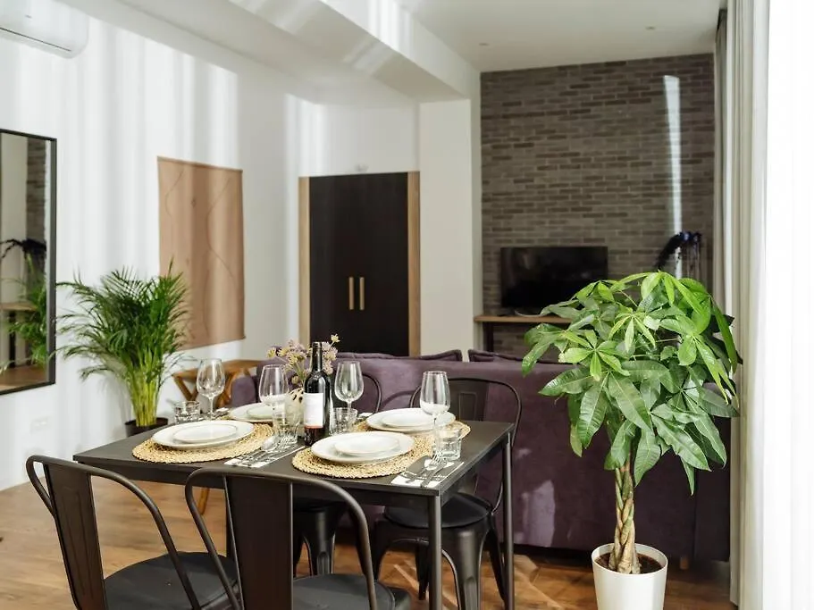 Central 1 Apartment - New Building & Parking Bucharest Romania