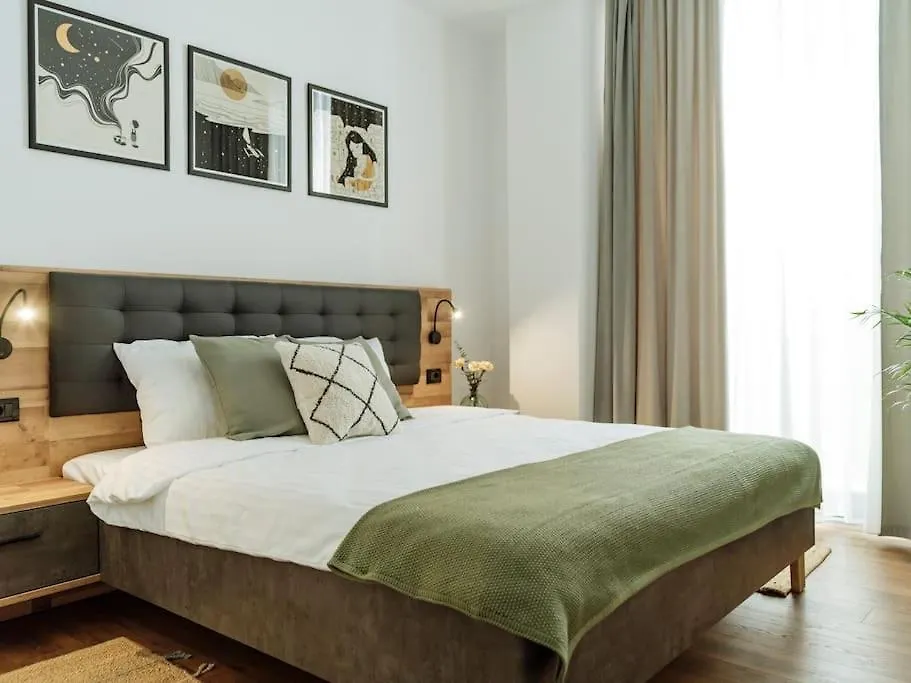 Central 1 Apartment - New Building & Parking Βουκουρέστι